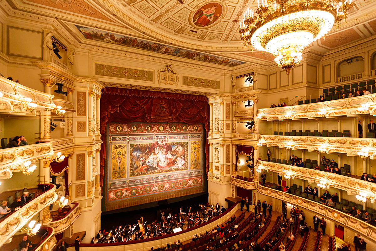 Дрезденская государственная опера, интерьер